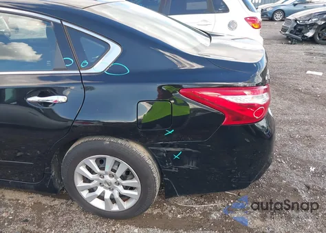 2017 Nissan Altima 2.5 S из США, поврежденный, VIN 1N4AL3AP0HC205830